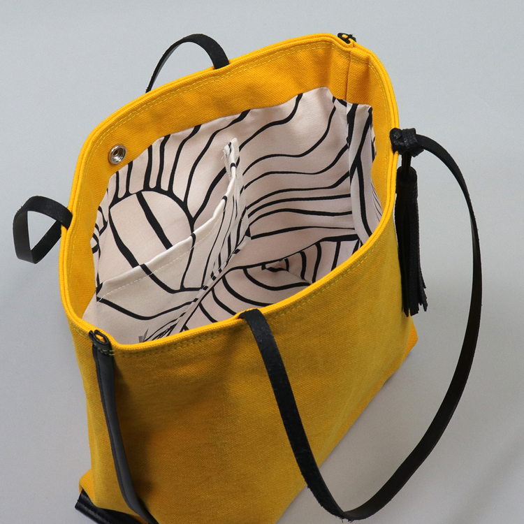 フラップトート　flaptote　北欧生地×倉敷帆布バイオウォッシュ 8号帆布　ひまわりイエロー オリジナル　ハンドメイド帆布トートバッグ　ハネアント神戸