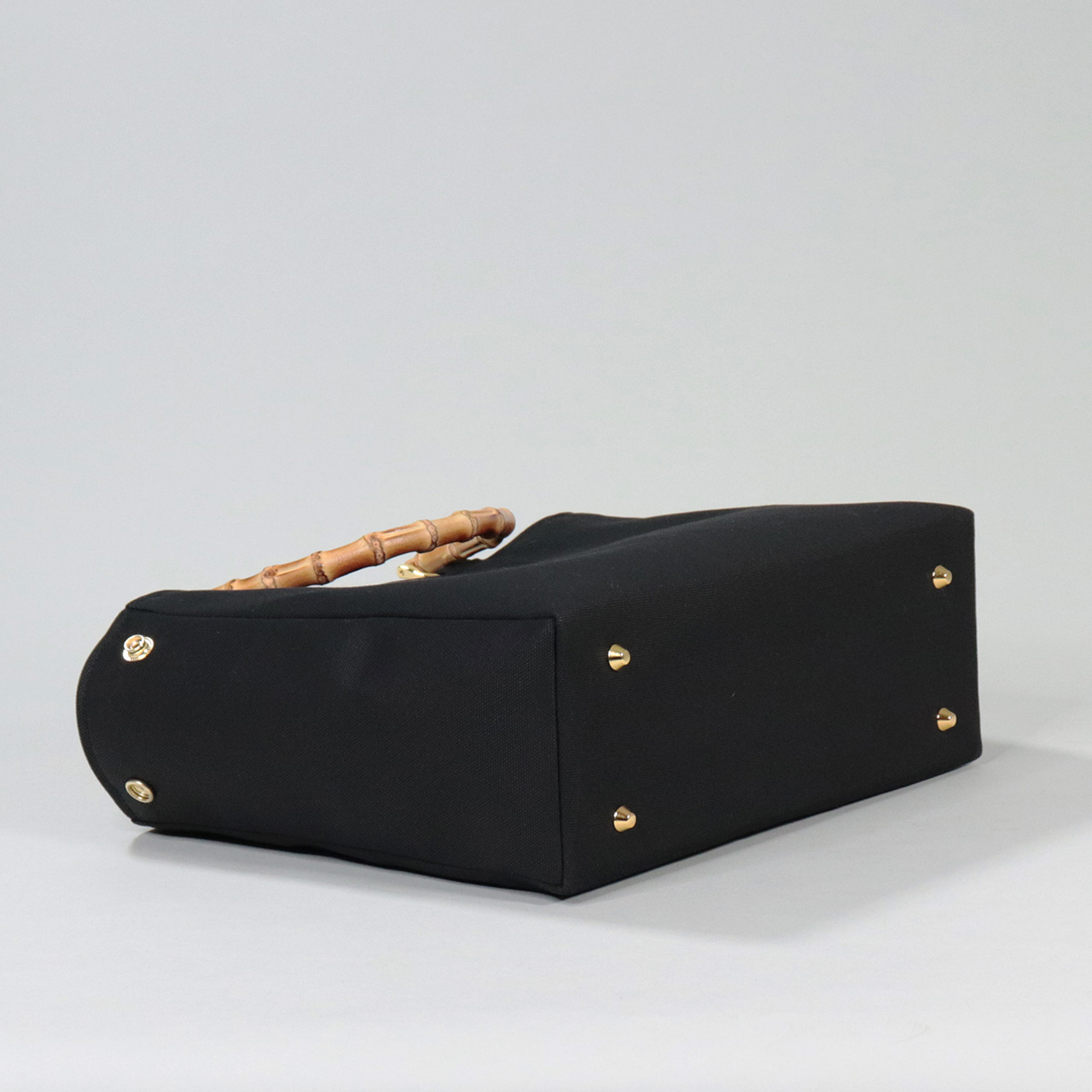 すっきりスマートなバンブーハンドル 2wayショルダー 北欧生地×富士金梅×ブラック 帆布バッグ【スクエアトート】