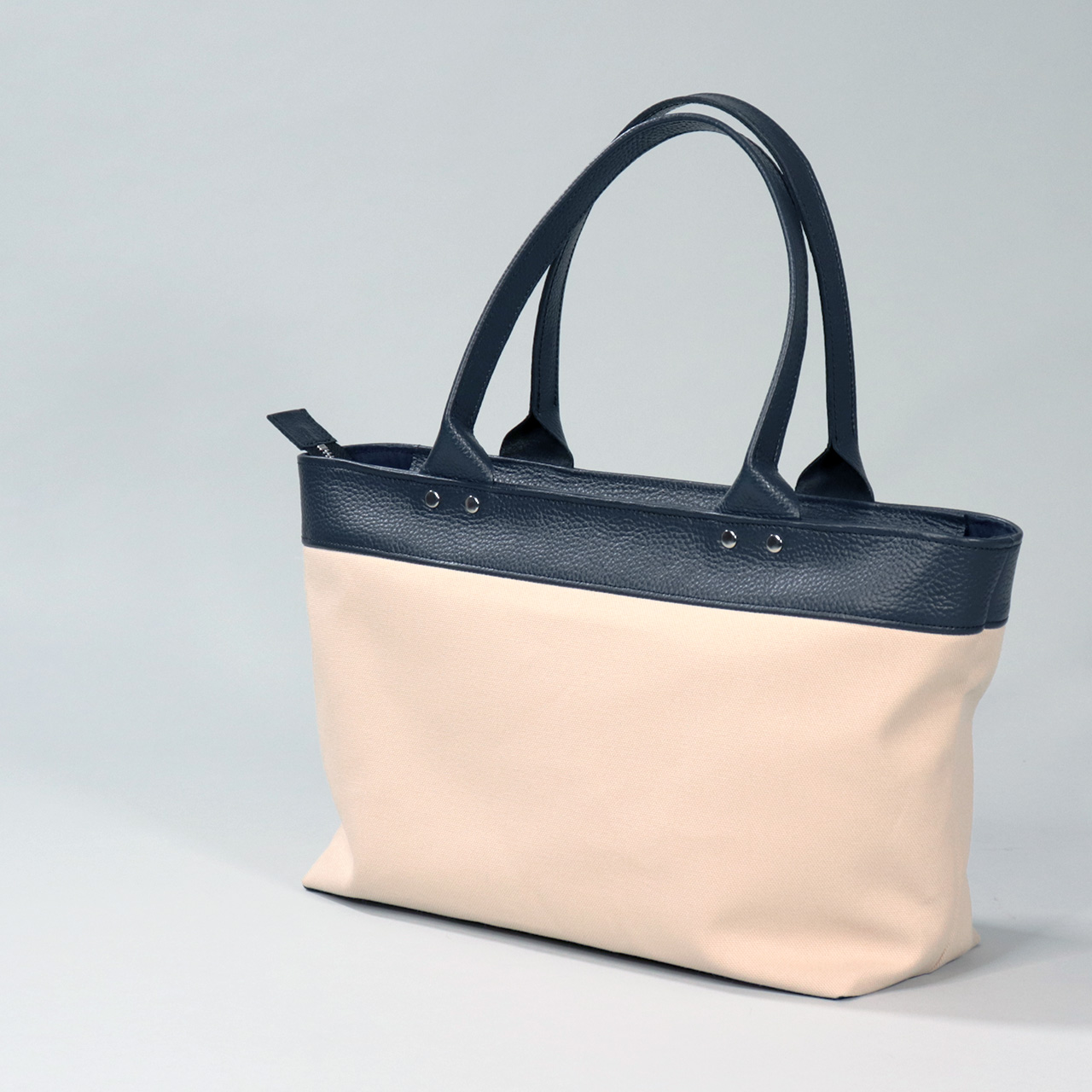 サシャ　SASYA　国産本革　姫路レザー　クロムなめし　富士金梅8号帆布　ベージュ　ネイビー　オリジナル　ハンドメイド本革　牛革トートバッグ　ハネアント神戸