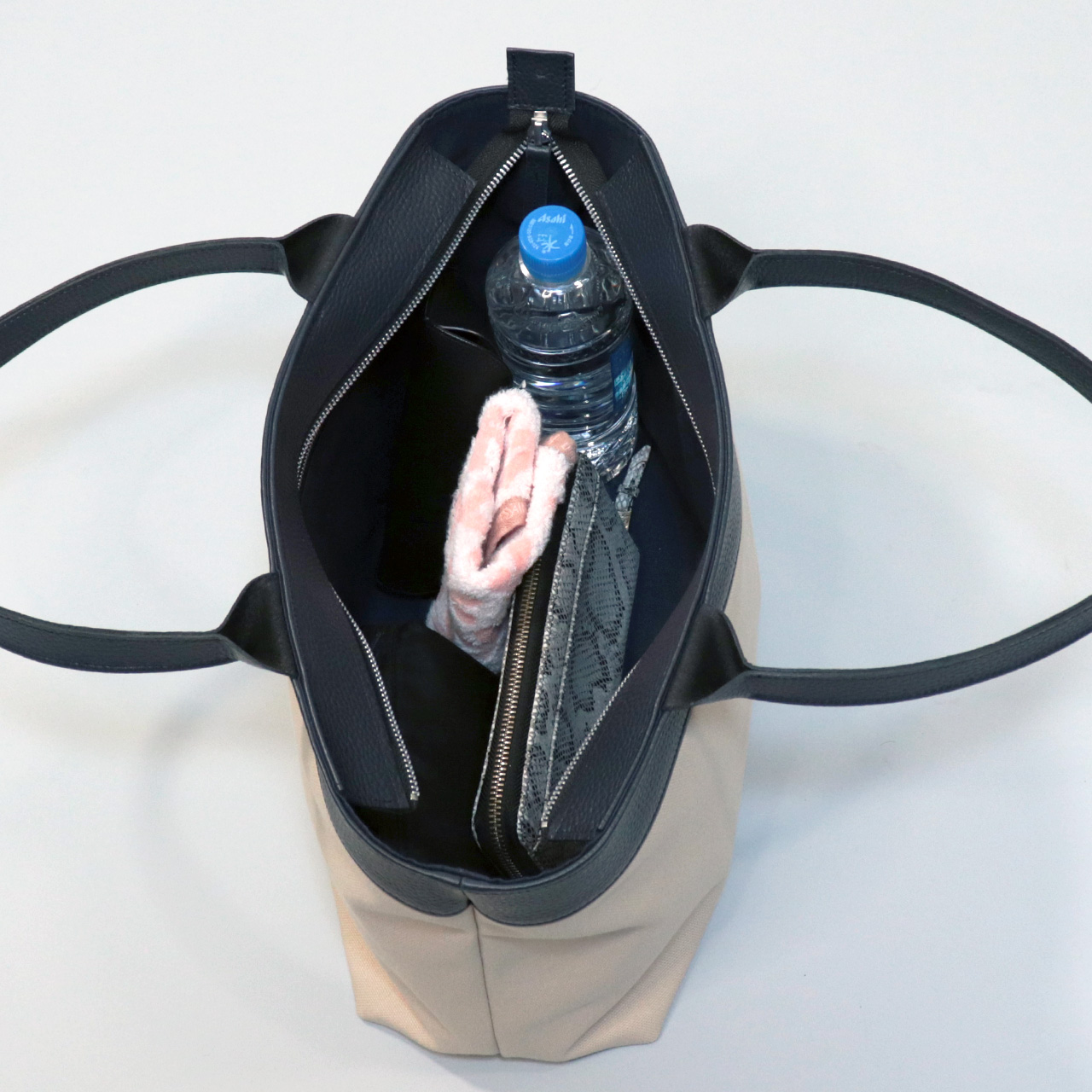 サシャ　SASYA　国産本革　姫路レザー　クロムなめし　富士金梅8号帆布　ベージュ　ネイビー　オリジナル　ハンドメイド本革　牛革トートバッグ　ハネアント神戸