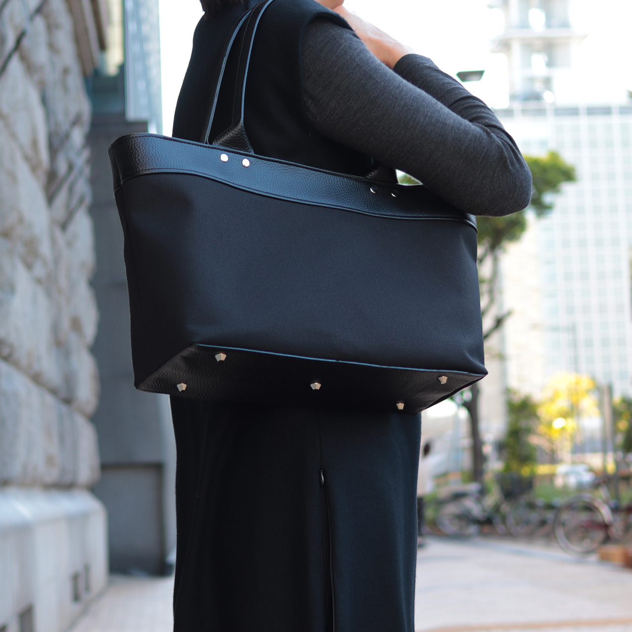 サシャ　SASYA　国産本革　姫路レザー　クロムなめし　富士金梅8号帆布　ブラック　オリジナル　ハンドメイド本革　牛革トートバッグ　ハネアント神戸