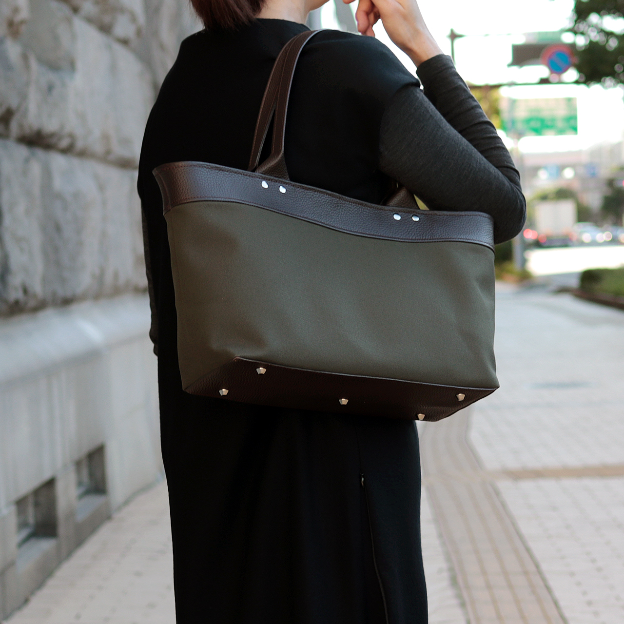 サシャ　SASYA　国産本革　姫路レザー　クロムなめし　富士金梅8号帆布　ブラウン　カーキ　オリジナル　ハンドメイド本革　牛革トートバッグ　ハネアント神戸