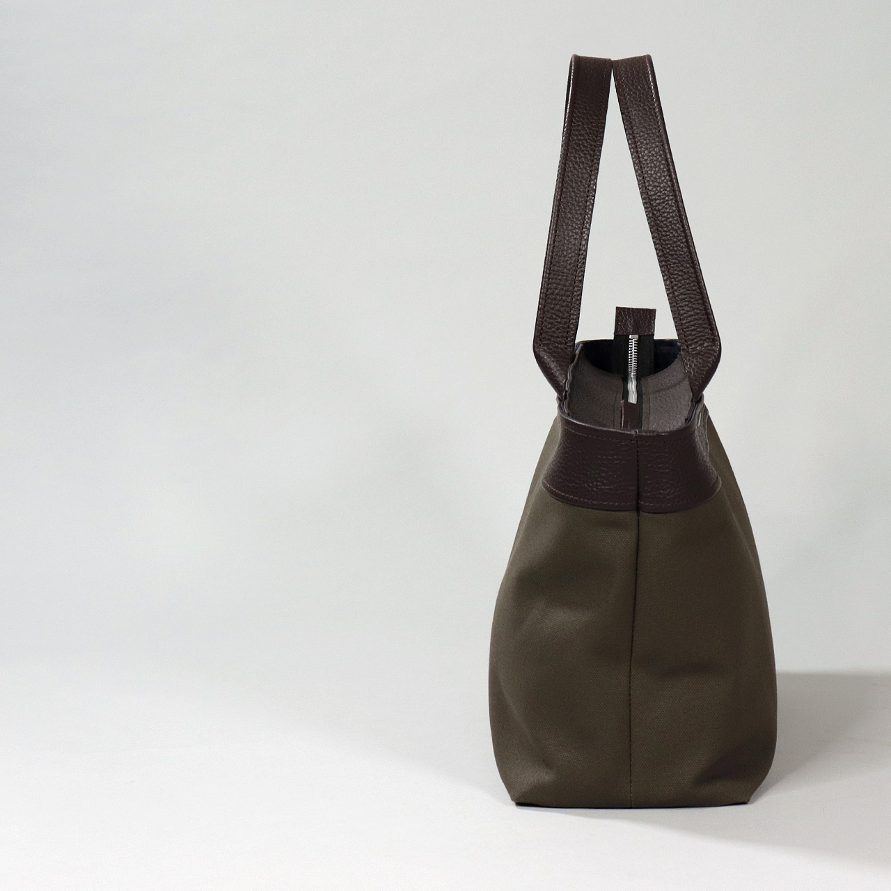 サシャ　SASYA　国産本革　姫路レザー　クロムなめし　富士金梅8号帆布　ブラウン　カーキ　オリジナル　ハンドメイド本革　牛革トートバッグ　ハネアント神戸