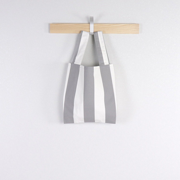 エコバッグ　北欧生地　オリジナル　ハンドメイドバッグ　コンパクト　ハネアント神戸