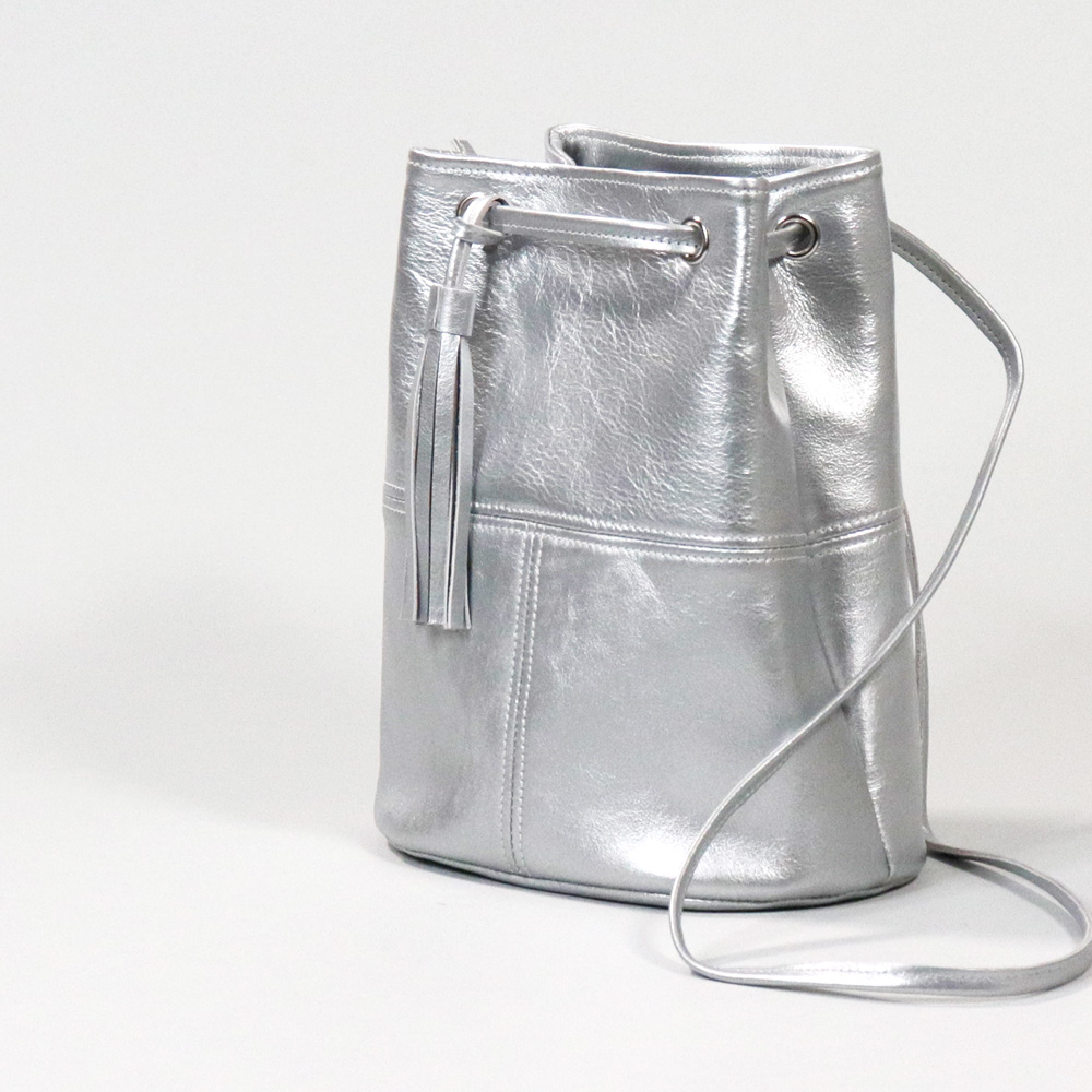 フラン　fran　yasumin　国産本革　クロムなめし　オールレザー　シルバー　オリジナル　ハンドメイド本革　牛革トートバッグ　ハネアント神戸