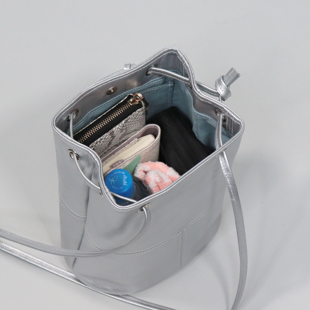 フラン　fran　yasumin　国産本革　クロムなめし　オールレザー　シルバー　オリジナル　ハンドメイド本革　牛革トートバッグ　ハネアント神戸