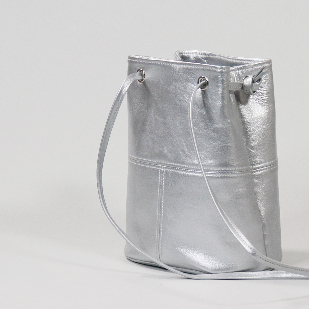 フラン　fran　yasumin　国産本革　クロムなめし　オールレザー　シルバー　オリジナル　ハンドメイド本革　牛革トートバッグ　ハネアント神戸