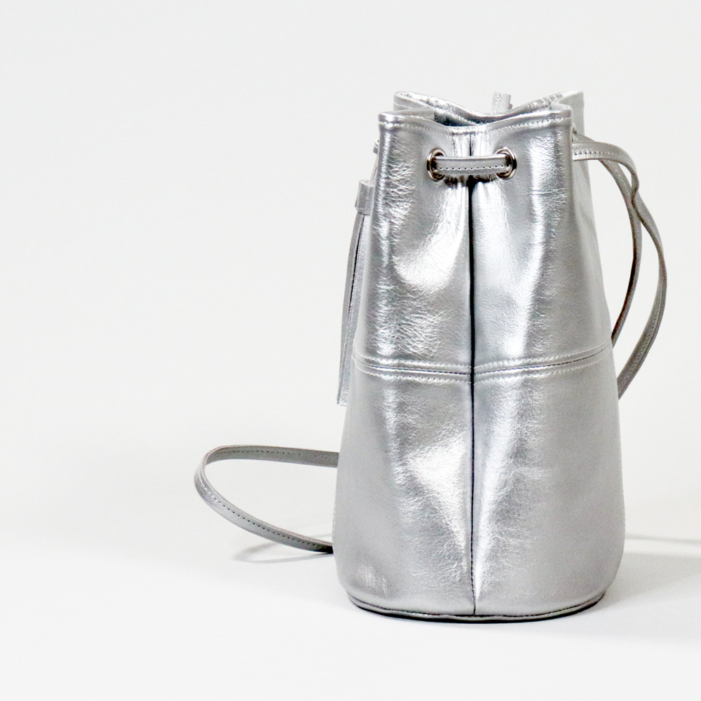 フラン　fran　yasumin　国産本革　クロムなめし　オールレザー　シルバー　オリジナル　ハンドメイド本革　牛革トートバッグ　ハネアント神戸