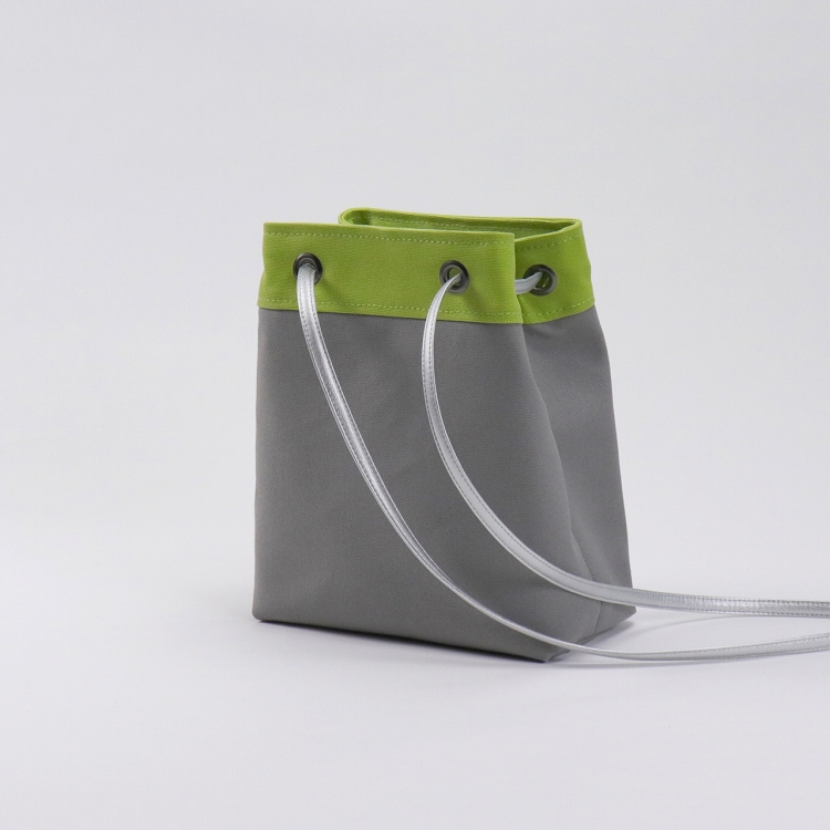 ピクニックショルダー　picnicshoulder　北欧生地×富士金梅 8号帆布　グレー×マスカット　オリジナル　ハンドメイド帆布ポシェット　ハネアント神戸