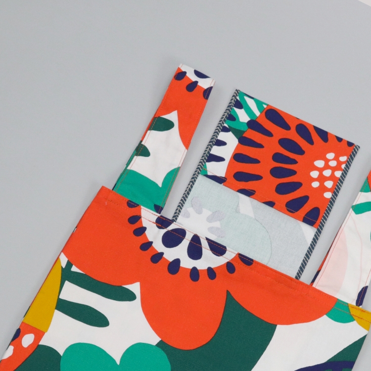 エコバッグ　北欧生地　オリジナル　ハンドメイドバッグ　コンパクト　ハネアント神戸