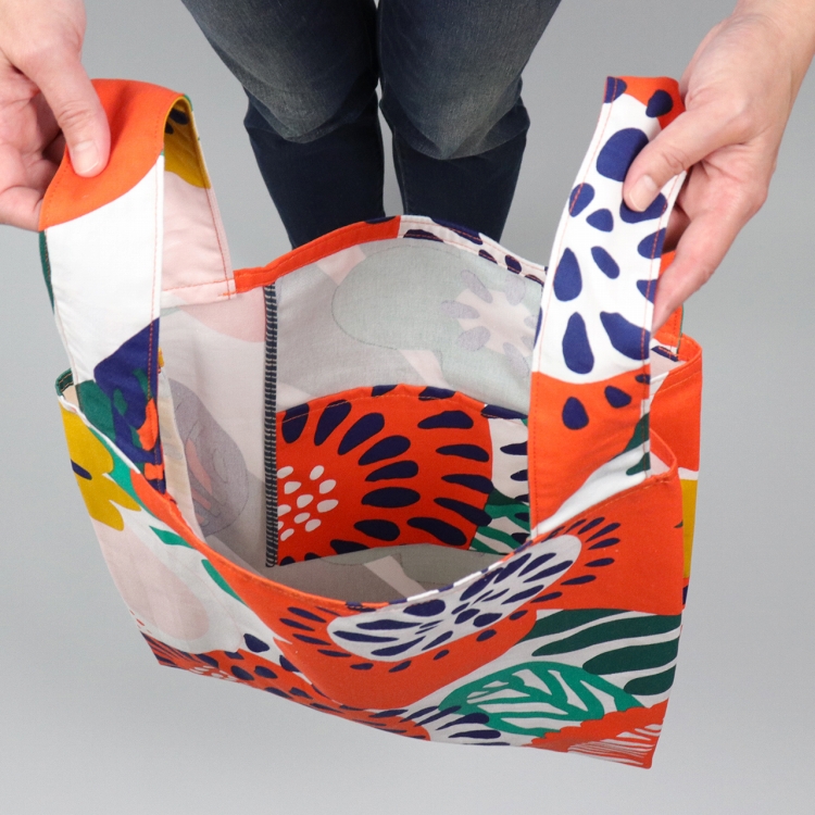 エコバッグ　北欧生地　オリジナル　ハンドメイドバッグ　コンパクト　ハネアント神戸