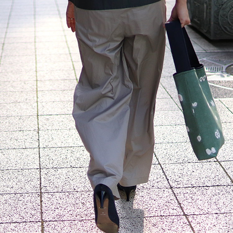 ミナペルホネン　mina perhonen　hana hane×倉敷帆布 8号帆布　リネン　オリジナル　ハンドメイド帆布トートバッグ　ハネアント神戸