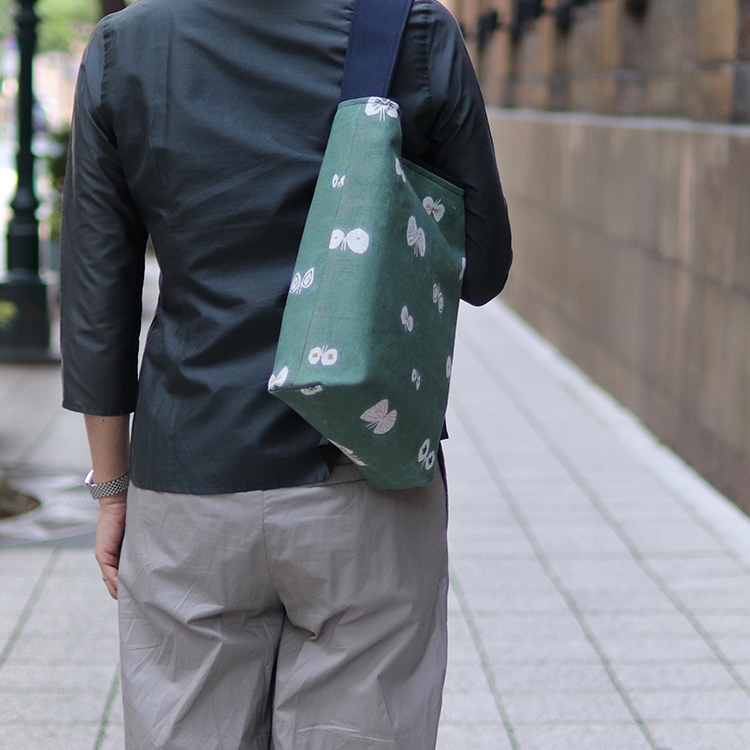 ミナペルホネン　mina perhonen　hana hane×倉敷帆布 8号帆布　リネン　オリジナル　ハンドメイド帆布トートバッグ　ハネアント神戸