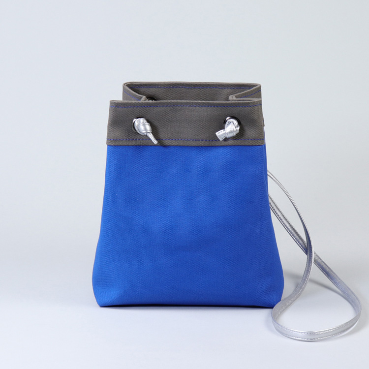 ピクニックショルダー 北欧生地×富士金梅のポシェット ブルー×チャコール 帆布ショルダーミニバッグ