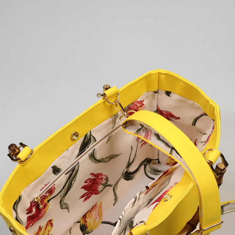 すっきりスマートなバンブーハンドル 2wayショルダー 北欧生地×富士金梅×イエロー 帆布バッグ【スクエアトート】