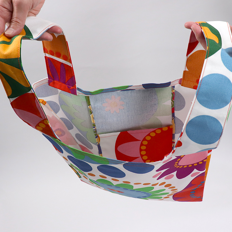 エコバッグ　北欧生地　オリジナル　ハンドメイドバッグ　コンパクト　ハネアント神戸