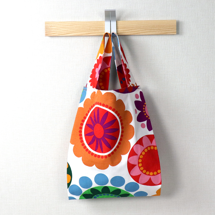 エコバッグ　北欧生地　オリジナル　ハンドメイドバッグ　コンパクト　ハネアント神戸