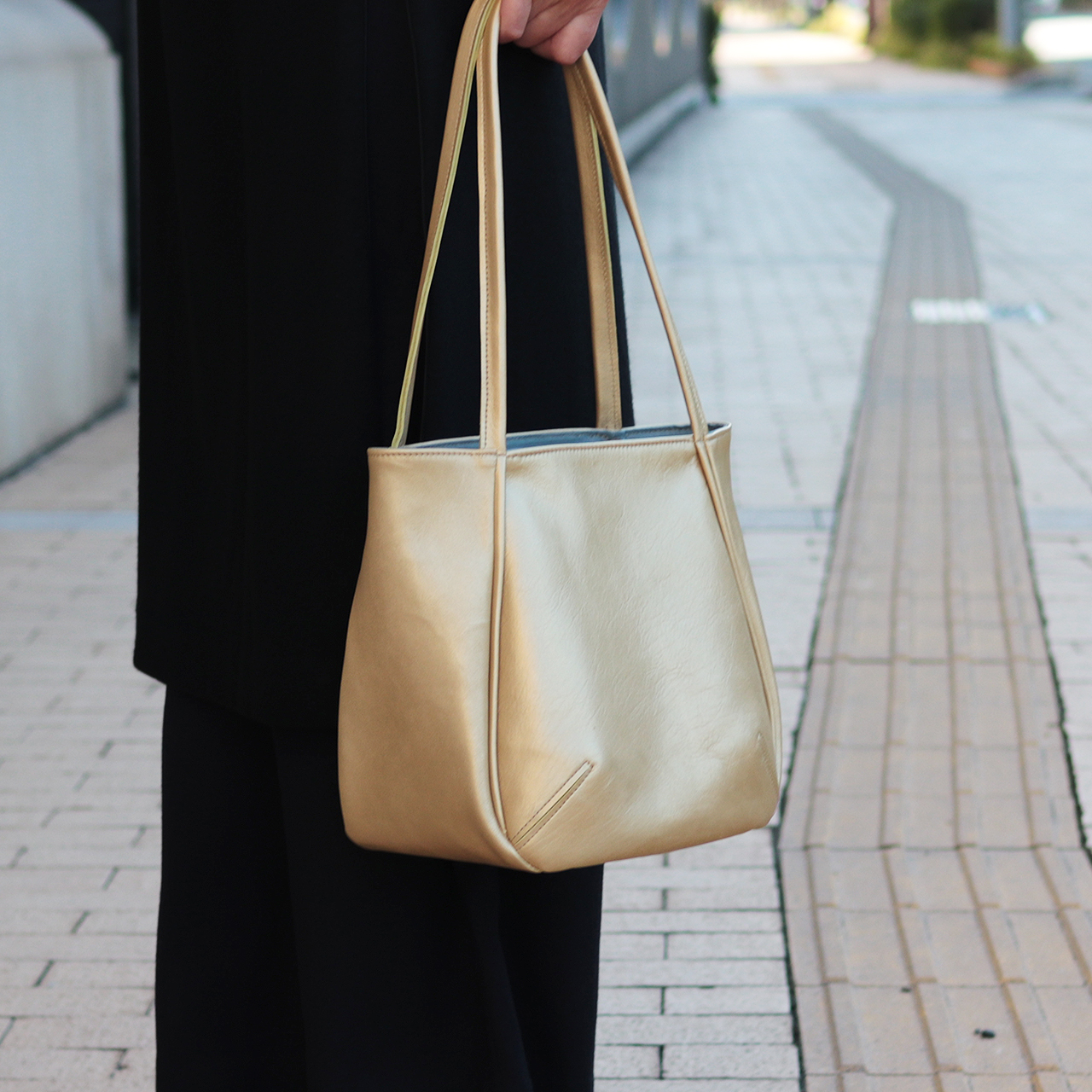 ヤスミン　yasumin　国産本革　クロムなめし　オールレザー　ゴールド　オリジナル　ハンドメイド本革　牛革トートバッグ　ハネアント神戸