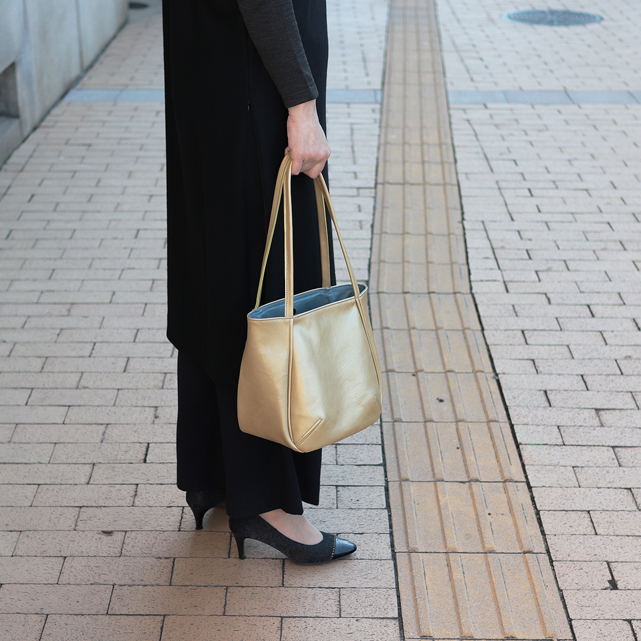 ヤスミン　yasumin　国産本革　クロムなめし　オールレザー　ゴールド　オリジナル　ハンドメイド本革　牛革トートバッグ　ハネアント神戸