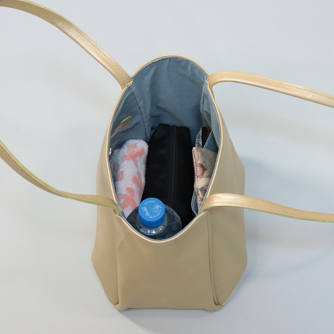 ヤスミン　yasumin　国産本革　クロムなめし　オールレザー　ゴールド　オリジナル　ハンドメイド本革　牛革トートバッグ　ハネアント神戸