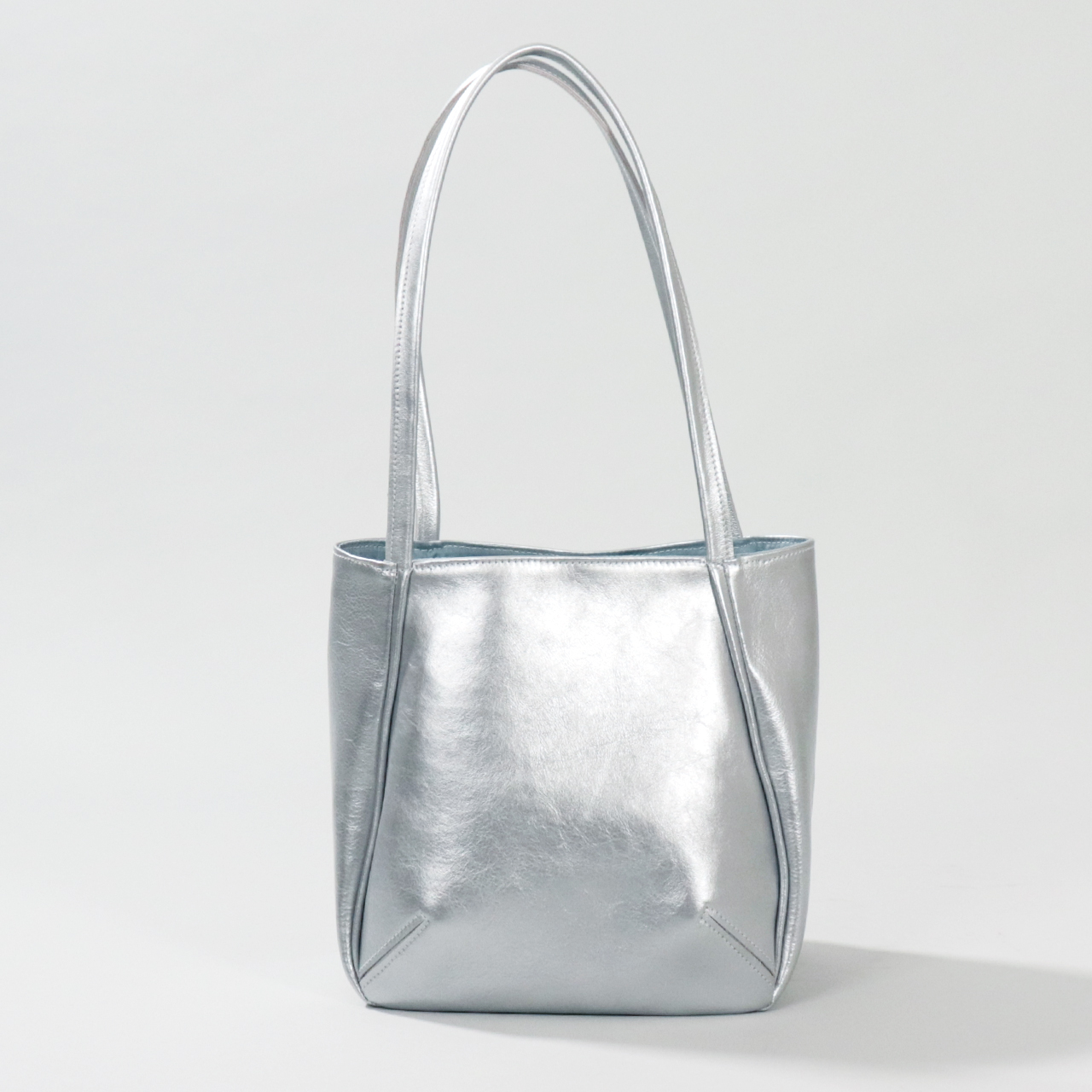 ヤスミン　yasumin　国産本革　クロムなめし　オールレザー　シルバー　オリジナル　ハンドメイド本革　牛革トートバッグ　ハネアント神戸