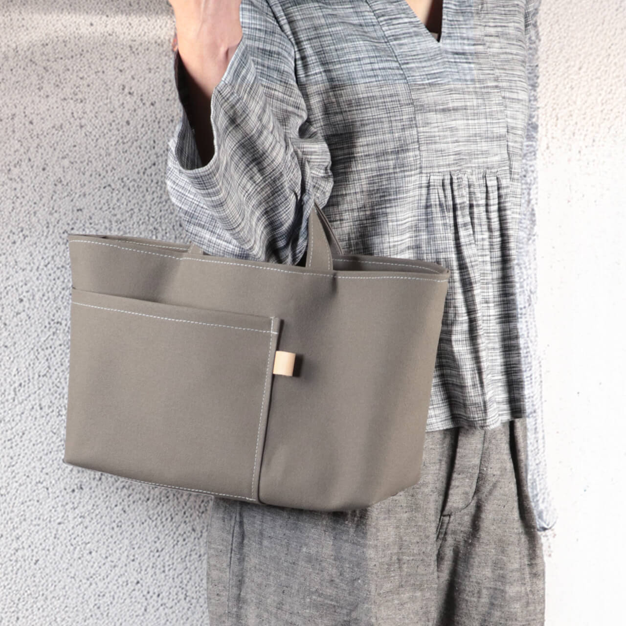 HANEANT KOBE シップトート チャコールグレー。富士金梅8号帆布を使用した軽量2WAYトートバッグ　ハネアント神戸の帆布トートバッグ