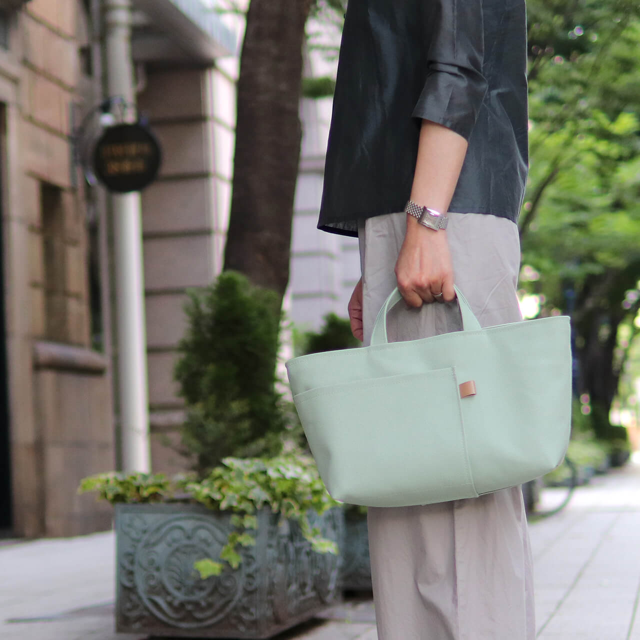 HANEANT KOBE のシップトート。自立するミントシャーベット。帆布で大人カジュアルに使えるハネアント神戸の帆布トートバッグ