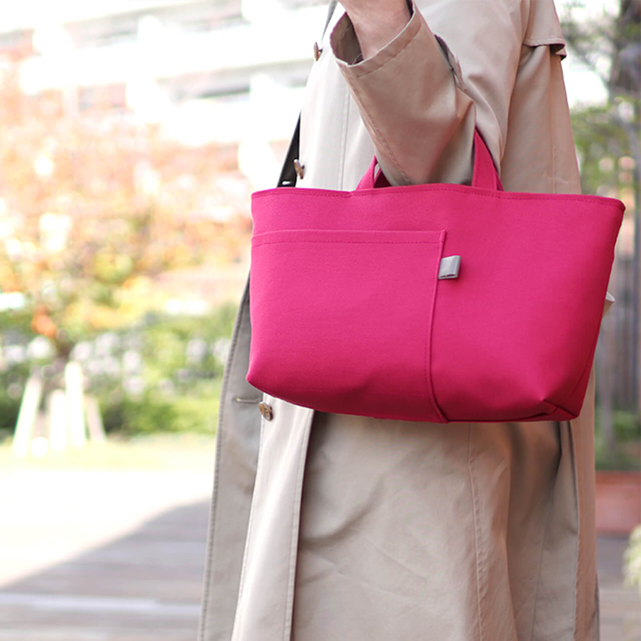 HANEANT KOBE のシップトート。自立する珊瑚桜。帆布で大人カジュアルに使えるトートバッグ　ハネアント神戸の帆布トートバッグ