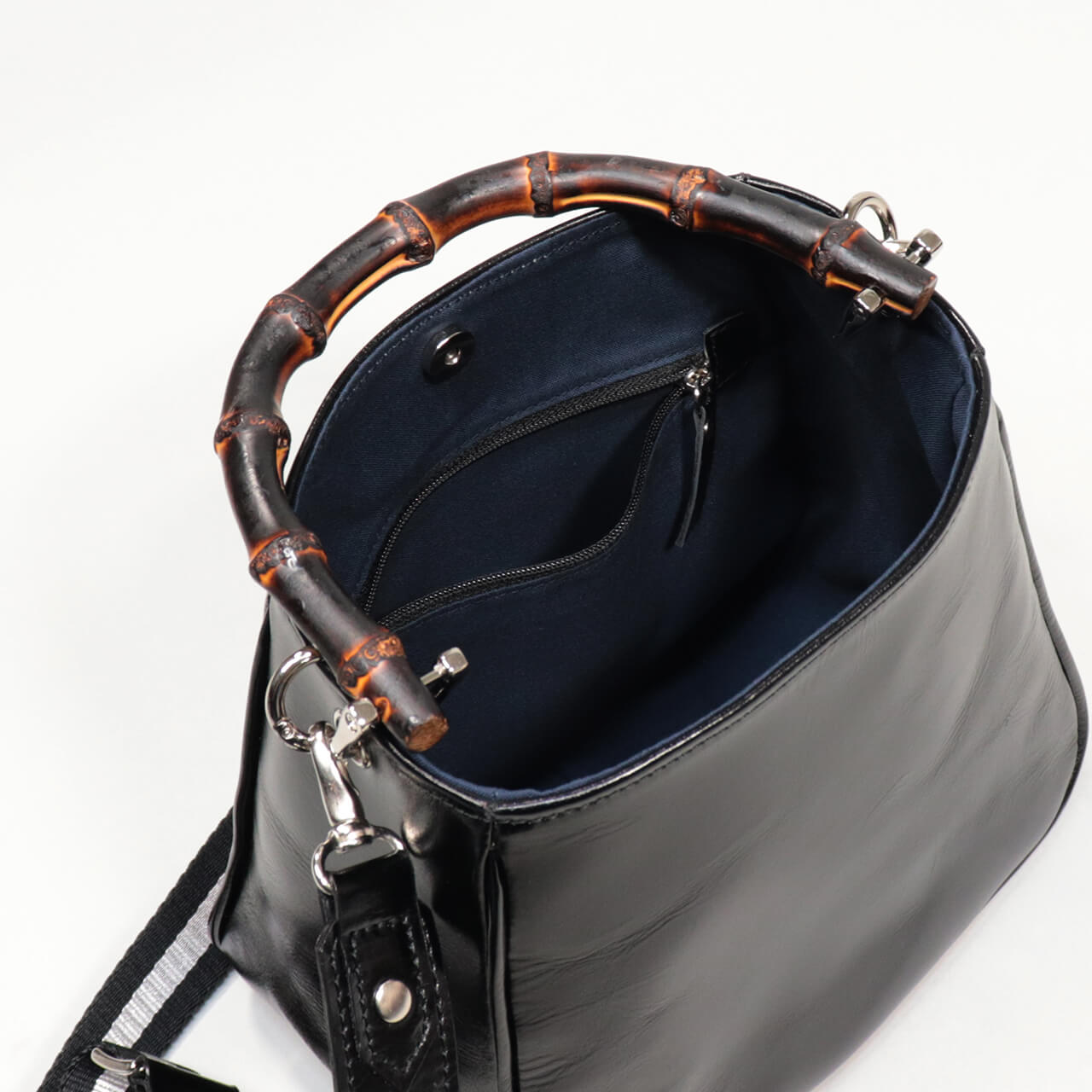 HANEANT KOBE HOLLY 本革ミニトート ブラック 上から見た内側／内布とファスナーポケットが分かる